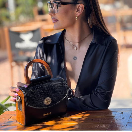 Bolso de Cuero con Solapa patron Cocodrilo  y Laterales de Madera – IULIUS-0